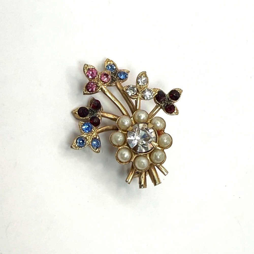 Vintage Rhinestone Floral Spray Brooch – Multicolor Faux Pearl Gold Tone Pin